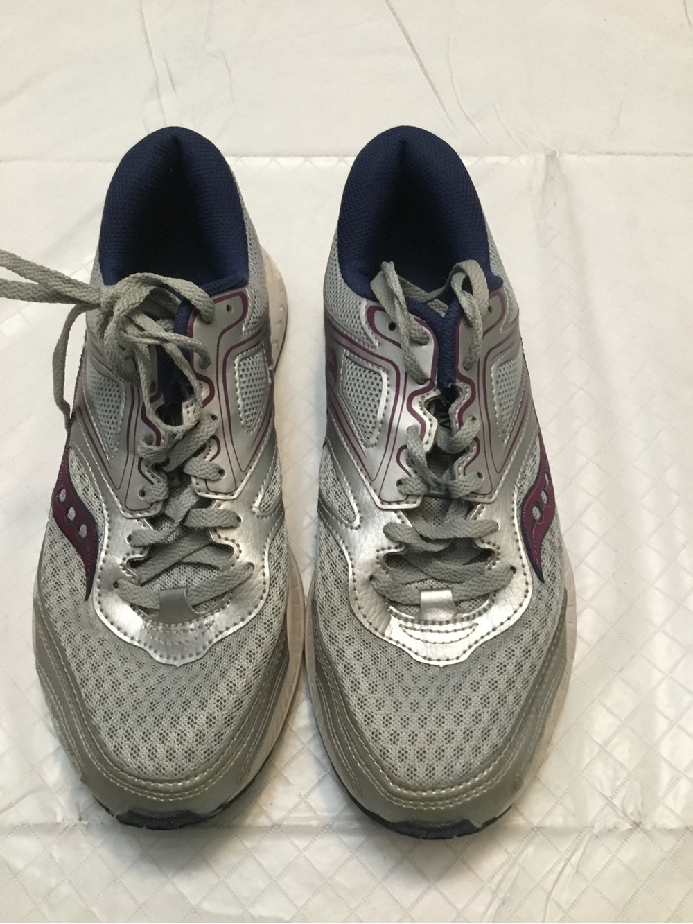 Saucony Silver Mesh Running Shoes Purple Accents Lace-Up Cushioned Size 9